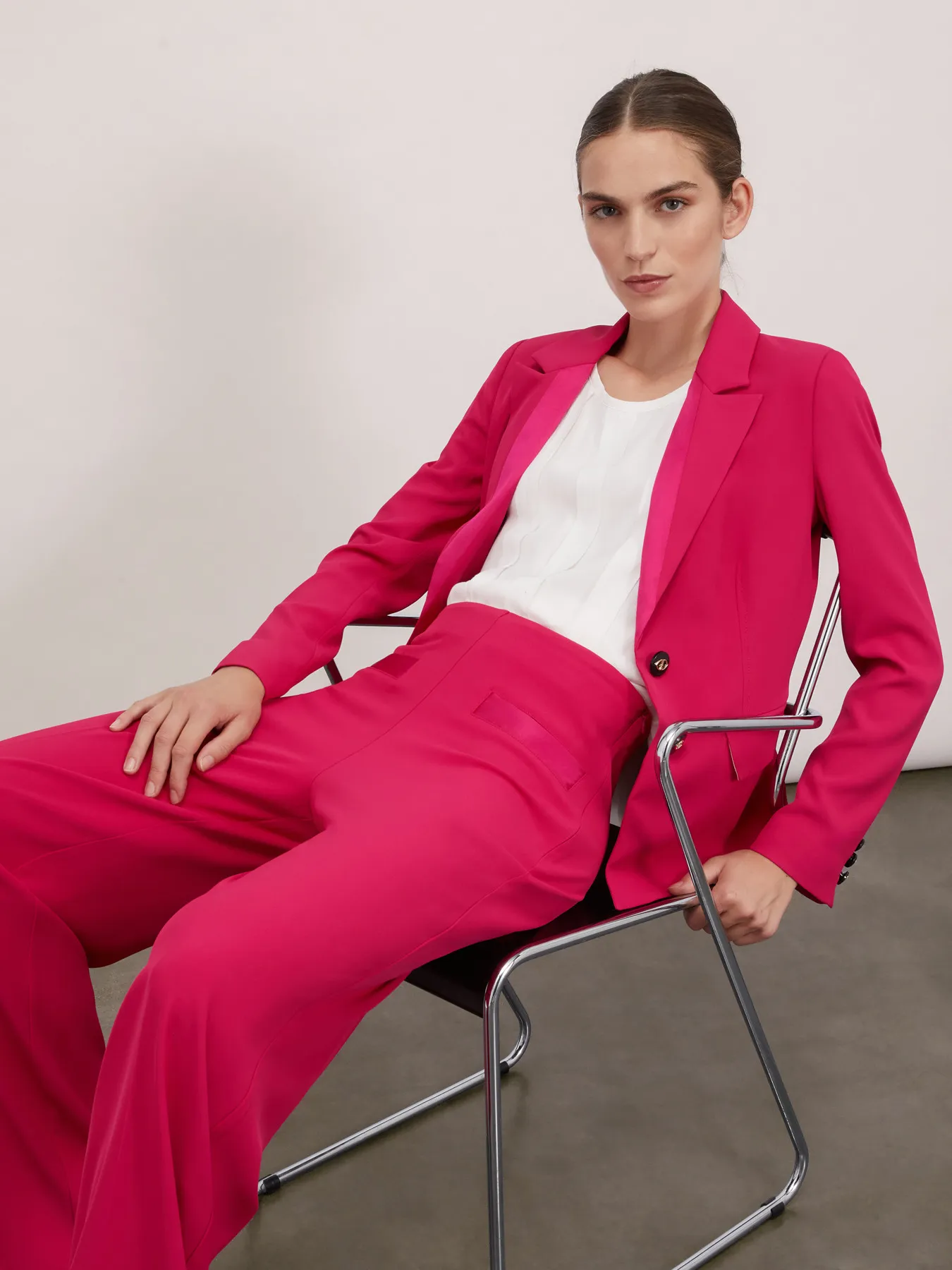 Blazer monopetto con inserti in raso