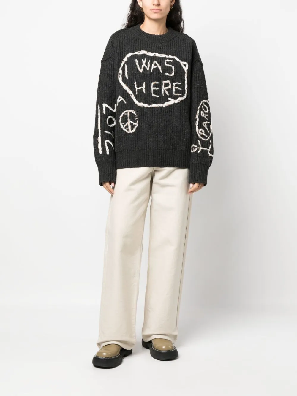 maglione grigio graffiti